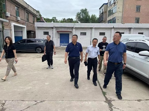 华体平台党委书记、董事长杜志国在晋中分公司调研